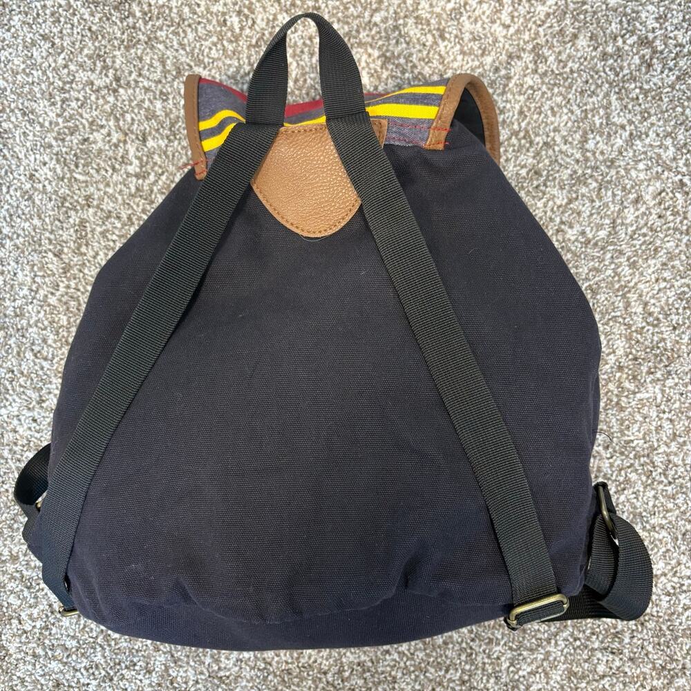 Harry Potter Hogwarts Alumni Gryffindor Backpack 9 3/4 Varsity 2018 - Picture 9 of 16